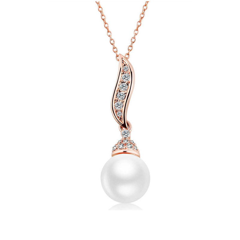 Small MOQ Beautiful Crystal & Fresh Pearl Gold Plated Pendant Necklace New arrival Fashion Women Gift Jewelry manufacture (2)